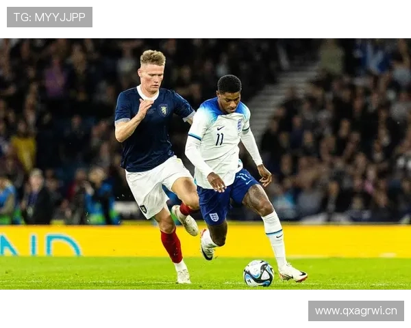 拉菲尼亚 vs 安东尼:右边锋战术适配与进攻效率对比 拉菲尼亚 vs 安东尼:右边锋战术适配与进攻效率对比