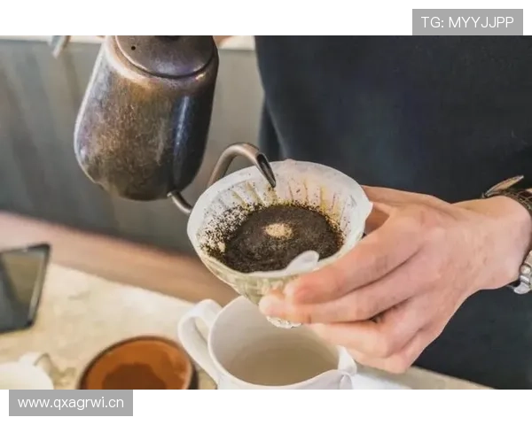 崔家溪赛场冷到骨子里，下场却在豪宅里慢悠悠喝咖啡，普通人代入不了