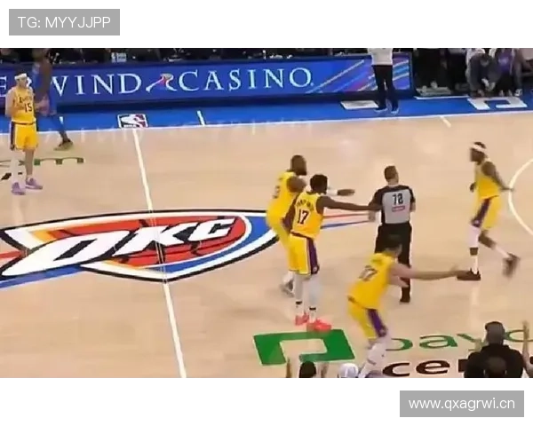 斯科蒂·巴恩斯利用无球切入提升球队外线命中率明显拉开空间