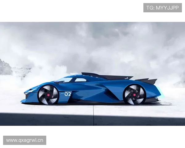 阿尔瓦雷斯训练完顺手买了辆超跑，说是为了省打车钱